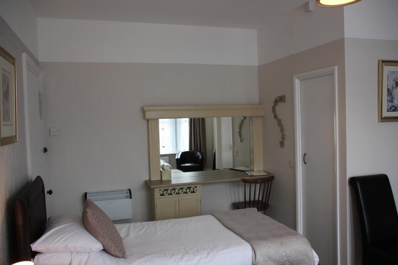 Candlelight B&B Minehead Bagian luar foto
